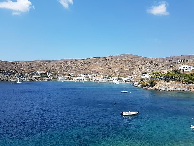 panorama della spiaggia di megali ammos