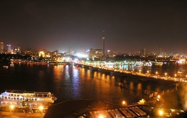 cairo notte nilo