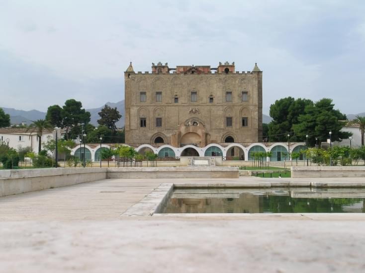 castello della zisa palermo giardino e facciata