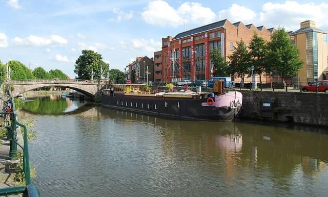 museo miat visto dal fiume