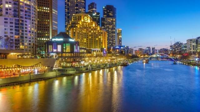 panoramica di notte a melbourne