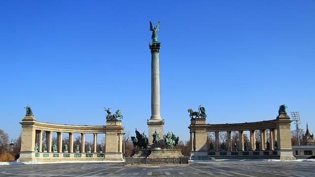 piazza degli eroi budapest