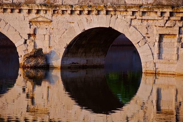 ponte tiberio rimini