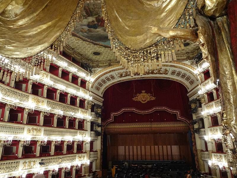 teatro san carlo interno