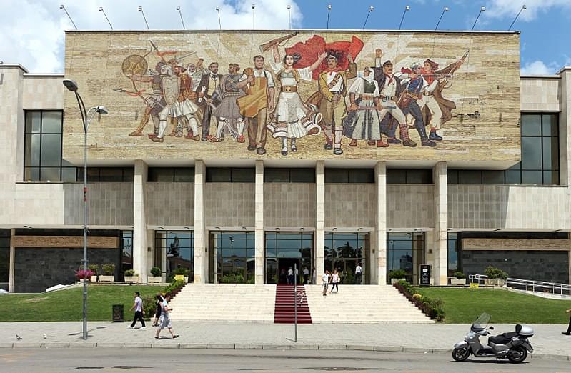 tirana museo nazionale facciata