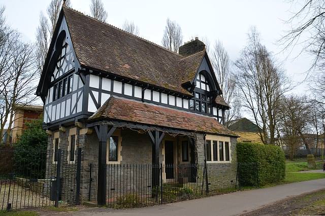 tudor house 1